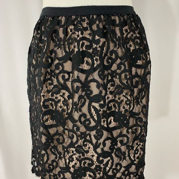 Loft Black  Lace Mini Skirt - Picture 2 of 6